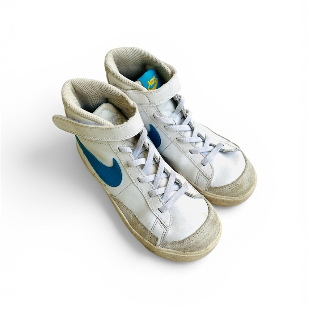 Nike Blazer Mid 77 Turquoise and White High-Top Sneakers Size 1Y